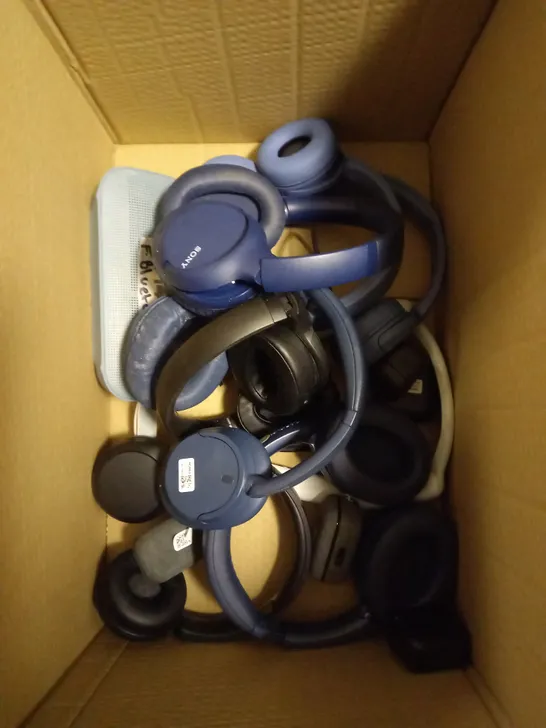 BOX OF APPROXIMATELY 15 ASSORTED PORTABLE AUDIO HEADSETS TO INCLUDE BOSE HEADPHONES, SENNHEISER EARPHONES, BOSE SPEAKER ETC