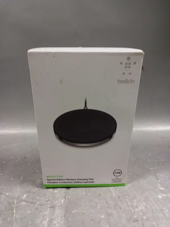 BOXED BELKIN BOOST UP WIRELESS CHARGING PAD 