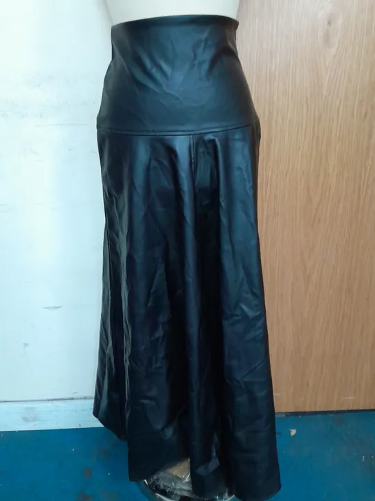 MISS SELFRIDGE PLEATHER BLACK MAXI SKIRT