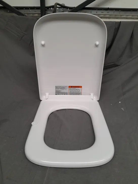 PIPISHELL TOILET SEAT