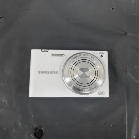 SAMSUNG MV900F 