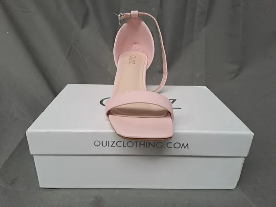 BOXED PAIR OF QUIZ BLOCK HEEL OPEN TOE SANDALS IN PINK SIZE 5