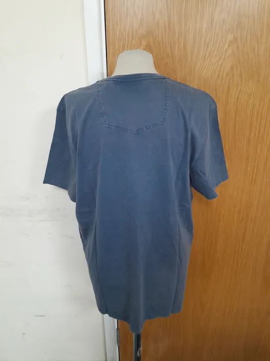 FATFACE OFFICIAL VOLKSWAGEN TSHIRT IN BLUE JEAN SIZE XL