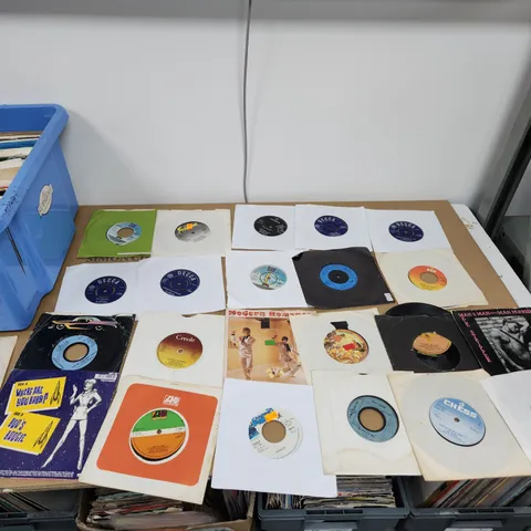 A COLLECTION OF VINYL SINGLES SINGLES