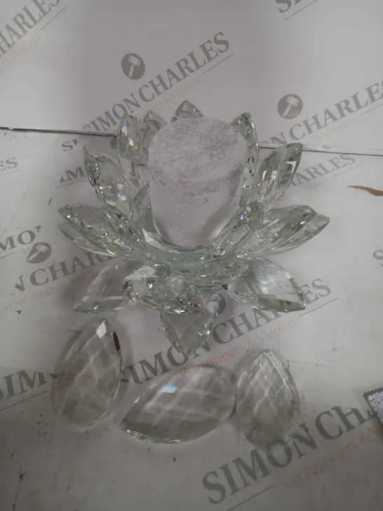 JULIAN MCDONALD LOTUS CANDLE HOLDER - CLEAR