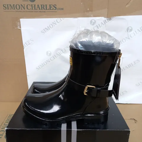 PAIR OF BOXED BARBOUR INTERNATIONAL MUGELLO WOMENS WELLIES SIZE 6