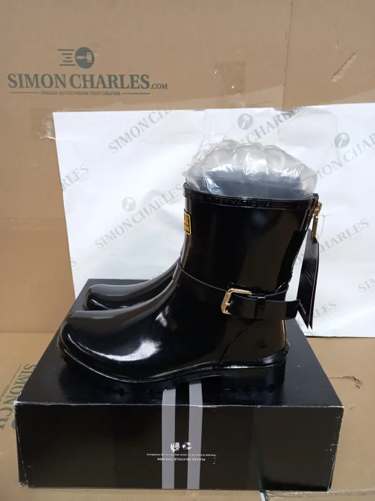 PAIR OF BOXED BARBOUR INTERNATIONAL MUGELLO WOMENS WELLIES SIZE 6