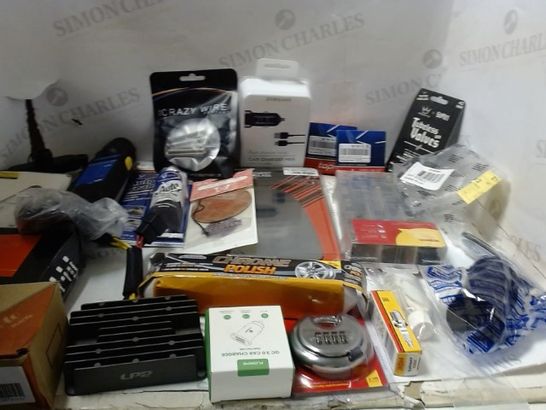 LOT OF ASSORTED ITEMS TO INCLUDE; CAR CHARGER, CHROME POLISH, AUTO SEALER ETC 