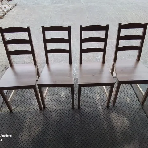 SET OF 4 PINE LOOK SIDE/DINING CHAIRS