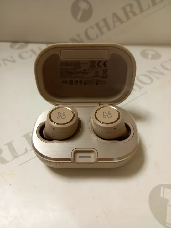BEOPLAY E8 2.0 MOTION EARBUDS 