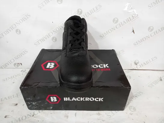 BOXED PAIR OF BLACKROCK CHUKKA BOOTS IN BLACK UK SIZE 10