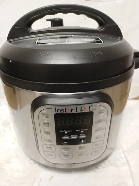 INSTANT POT DUO SMART PRESSURE COOKER