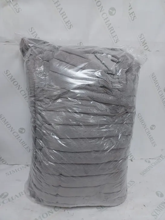 BAGGED CHUNKY RIBBED SILVER BEDDING SIZE DOUBLE 