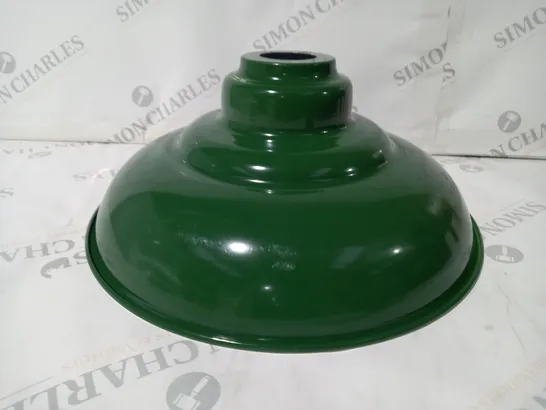 BOXED UNBRANDED METAL LIGHT SHADE IN GREEN