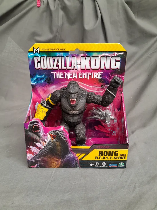 GODZILLA X KONG - THE NEW EMPIRE - KONG WITH B.E.A.S.T GLOVE