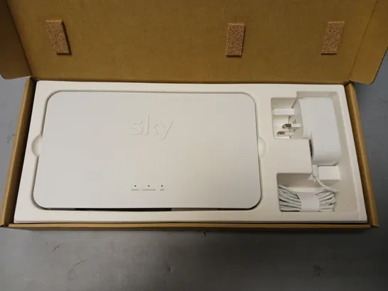 BOXED SKY SE210A NETWORK BOOSTER  