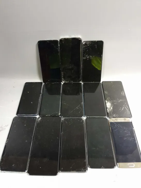 13 X ASSORTED REPLACEMENT SMARTPHONE SCREENS 