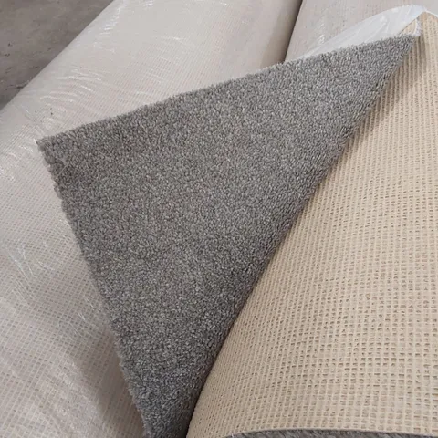 ROLL OF QUALITY SUPERTWIST ACTION BACK CARPET // SIZE: APPROX 4 X 17.7m