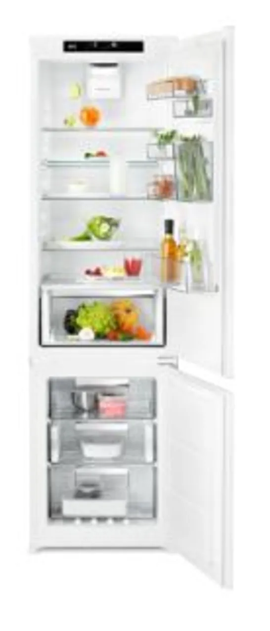 AEG INTEGRATED 70/30 FRIDGE FREEZER 207/60L Model SCE819E5TS RRP £975