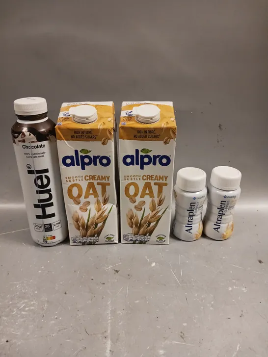 15 X ASSORTED DRINKING PRODUCTS TO INCLUDE ALPRO OAT DRINK, ALTRAPLEN COMPACT & HUEL COMPLETE MEAL DRINK - COLLECTION ONLY 