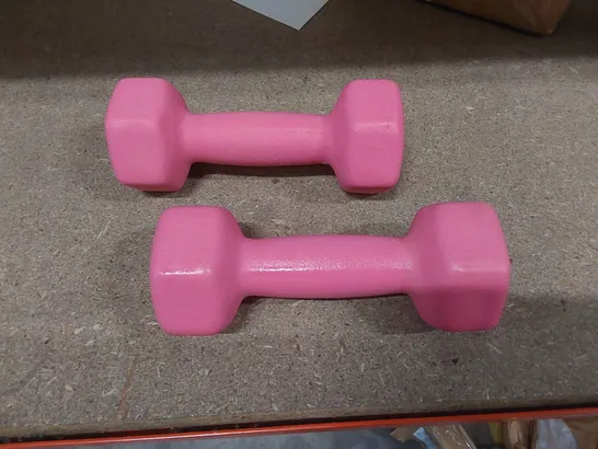 BOXED NEOPRENE SET OF 2 DUMBELLS - PINK // 2 X 1.5KG