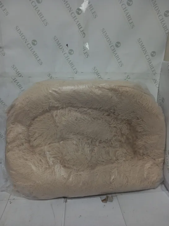 UNBRANDED LARGE BEIGE FUR PET BED