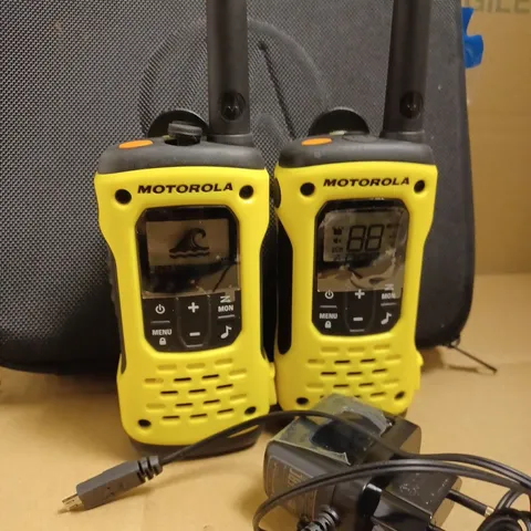 MOTOROLA TOPS T92 H20 WALKIE-TALKIES 