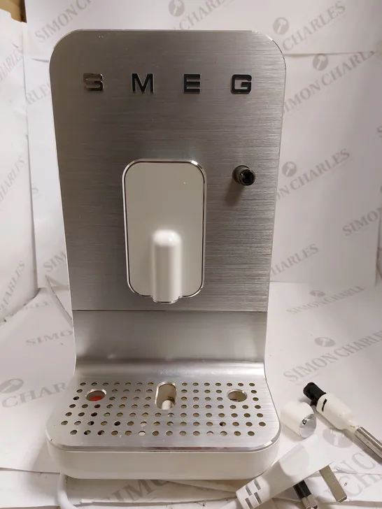 SMEG BCC02 BEAN TO CUP COFFEE MACHINE