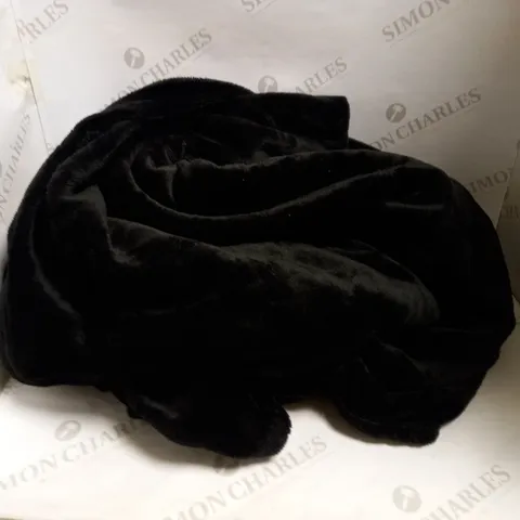 PRIMARK BLACK PLUSH TEDDY BEAR THROW