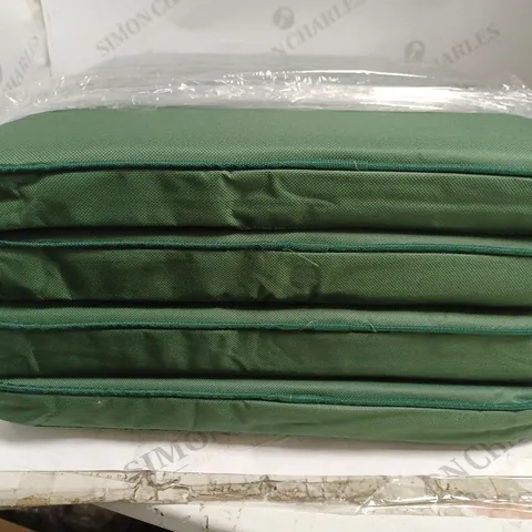 BOX OF 4 OUTDOOR GARDEN SEAT CUSHIONS.