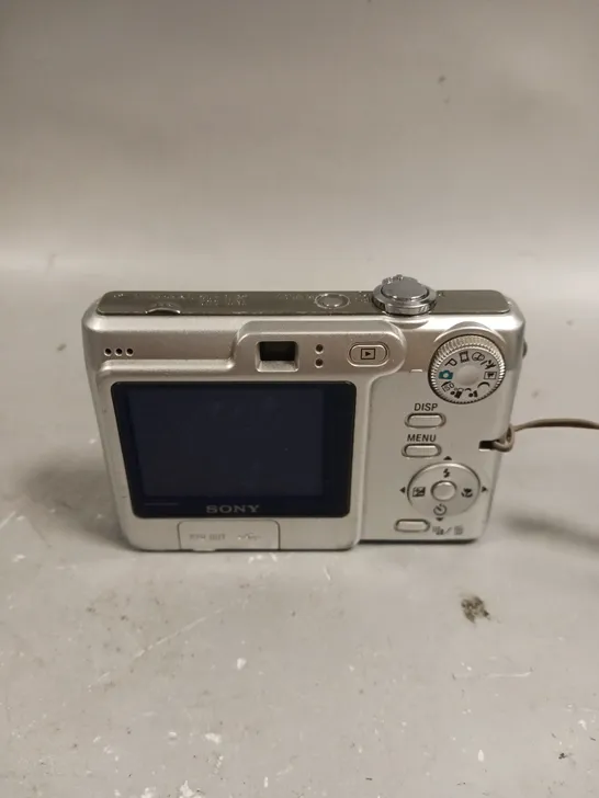 SONY CYBER-SHOT DSC-W35 DIGITAL CAMERA 