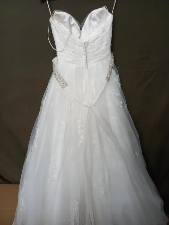 MAGGIE SOTTERO NET OVERLAY EMBELLISHED WEDDING DRESS - SIZE 4