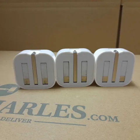 BOX OF USB APPLE FOLDING PLUG 5W (APPROX 150)