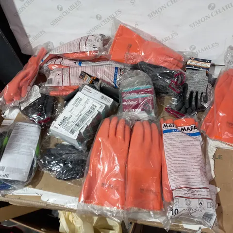 BOX OF APPROXIMATELY 15 ASSORTED HEALTH AND SAFETY ITEMS TO INCLUDE MAPA HARPON 321 GLOVES, ANSELL ALPATEC GLOVES, TRAFFI PROTECTIVE GLOVES ETC