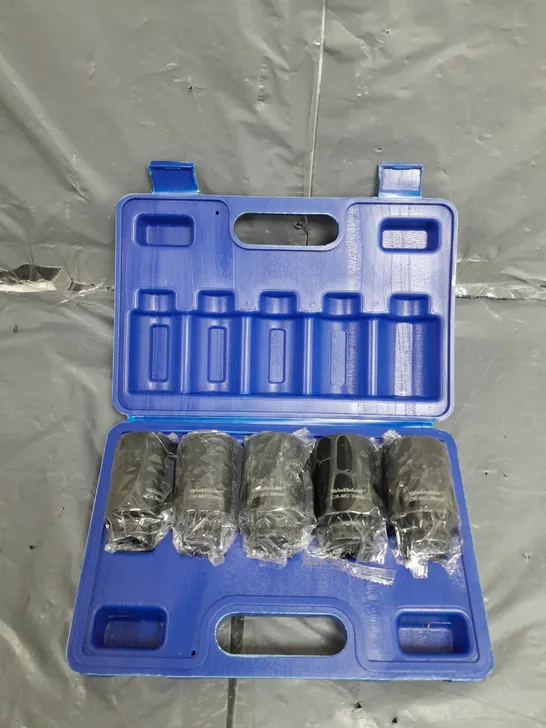 BOXED 5 PIECE SOCKET SET 