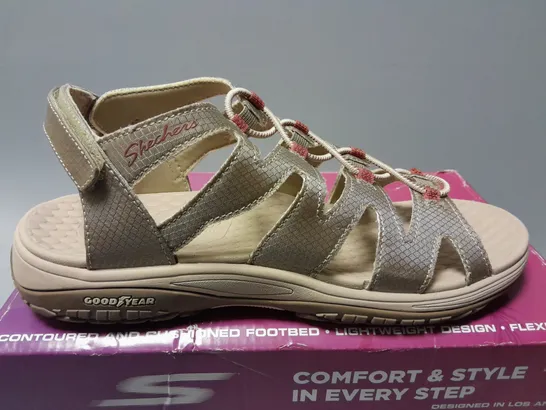 BOXED SKETCHERS GOWALK FISHERMAN SANDALS IN TAUPE - SIZE 6