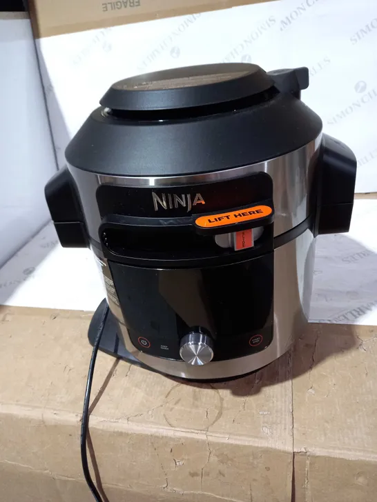 NINJA FOODI SMARTLID 7.5L 15 IN 1 MULTI COOKER & AIR FRYER