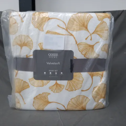 BOXED COZEE HOME DUVET SET IN OCHRE - KING SIZE