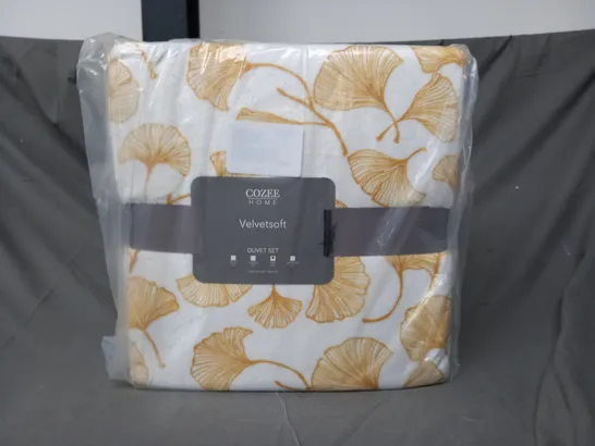 BOXED COZEE HOME DUVET SET IN OCHRE - KING SIZE