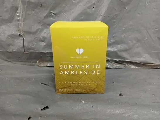 LAKESIDE CANDLE SUMMER IN AMBLESIDE LEMON & VANILLA