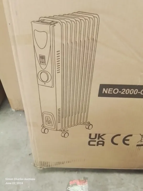 BOXED WHITE ELECTRIC HEATER 