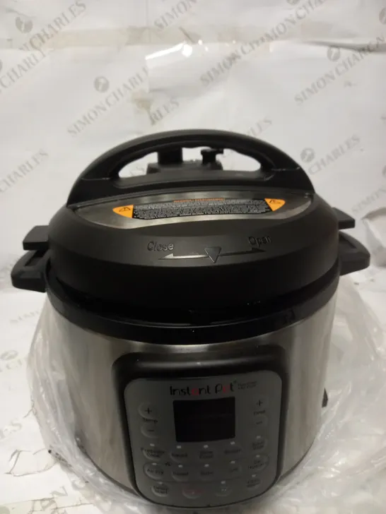 INSTANT POT DUO CRISP AIR FRYER MULTICOOKER