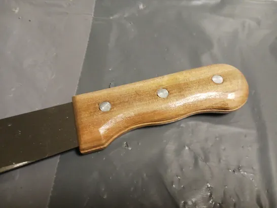 WOODEN HANDELED 18" MACHETTE