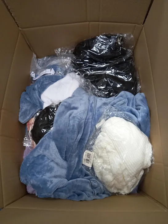 BOX OF APPROX. 40 ASSORTED CLOTHING VARYING IN SIZE/COLOUR/STYLE TO INCLUDE:  TOPS, JEANS, JUMPERS