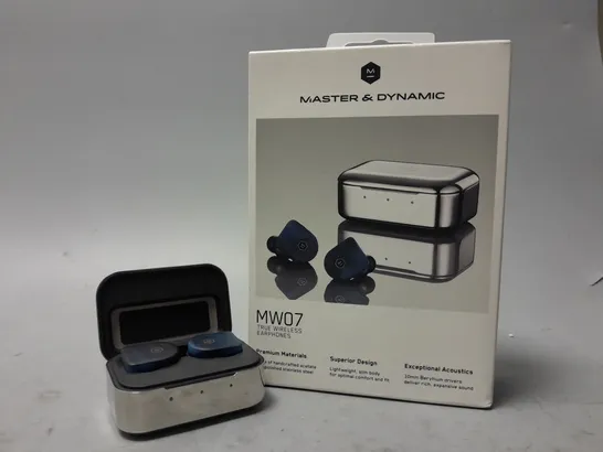BOXED MASTER & DYNAMIC MW07 EARBUDS