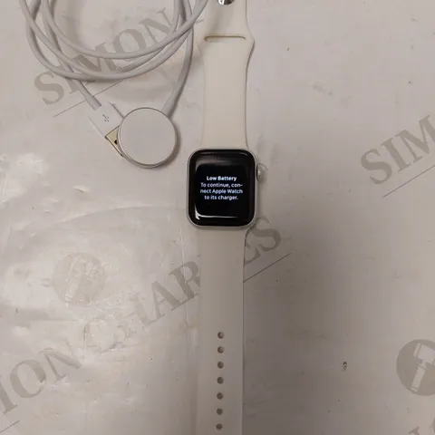 APPLE WATCH SERIES 6 - SILVER 