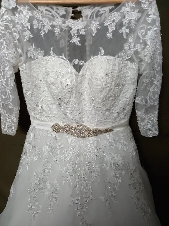 EMBELLISHED NET OVERLAY WEDDING DRESS - SIZE UNSPECIFIED