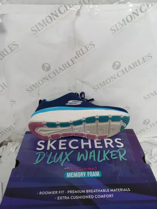 BOXED PAIR OF SKETCHERS WALKER TRAINER SIZE 5.5