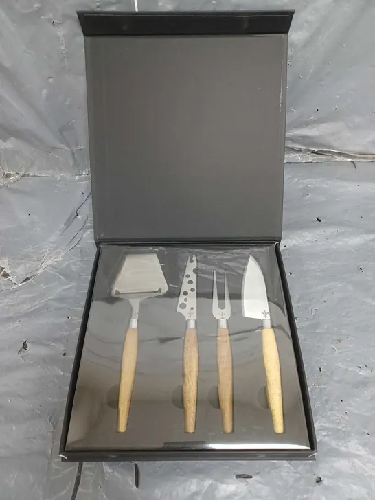 BOXED COOK NEVEN MAGUIRE CHEESE KNIFE SET 