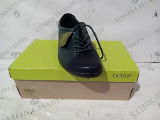 BOXED PAIR OF HOTTER DEWYY DK SHOES IN GREEN/NAVY UK SIZE 6